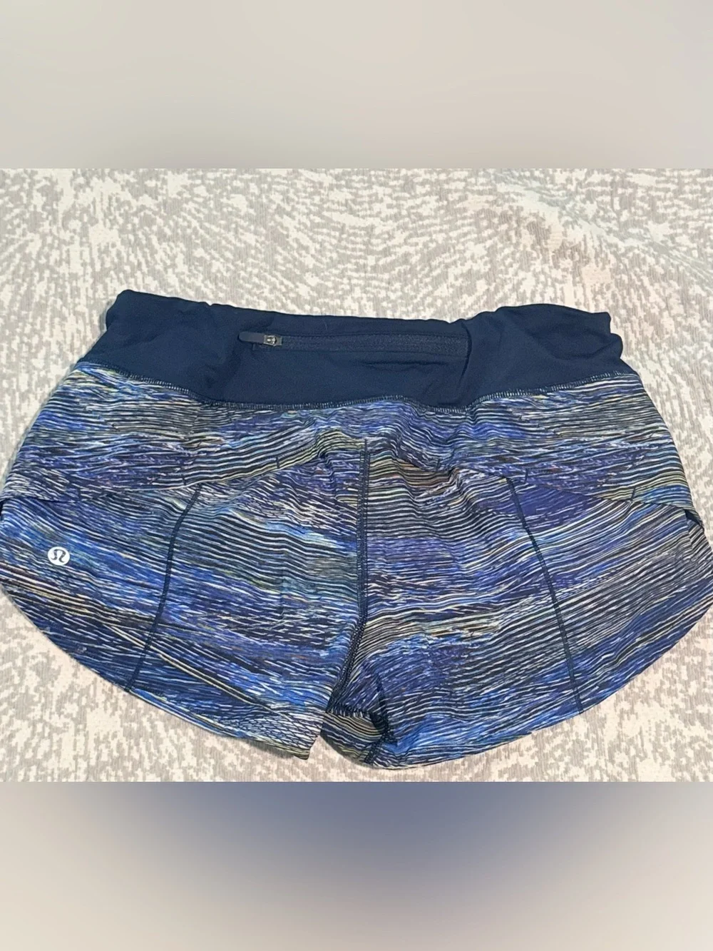 Lululemon /// Women’s Speed Up Shorts - Interconnect Blue Multi - Size 6